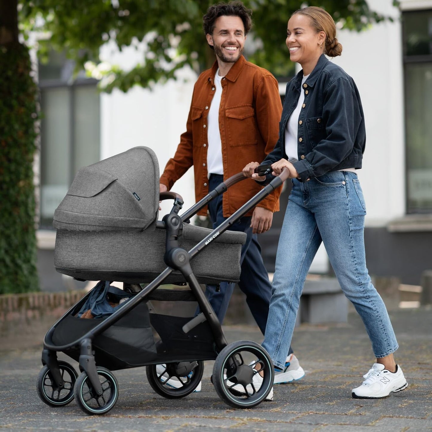 Maxi-Cosi Zelia S Trio – Compact 3-in-1 Pram & Car Seat System,