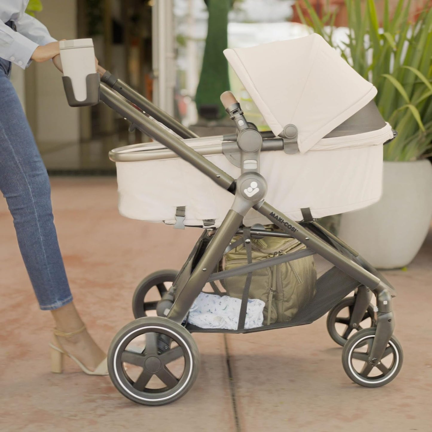 Maxi-Cosi Zelia™ Luxe 5-in-1 Modular Travel System