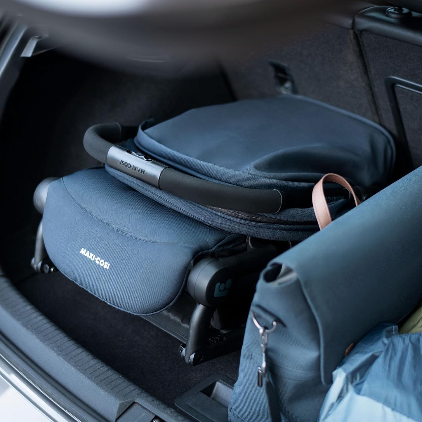 Maxi-Cosi Lara2 Ultra-Light Travel Stroller, Lie-Flat & Auto Fold